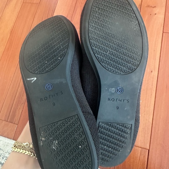 Black Rothy’s flats - Picture 3 of 4